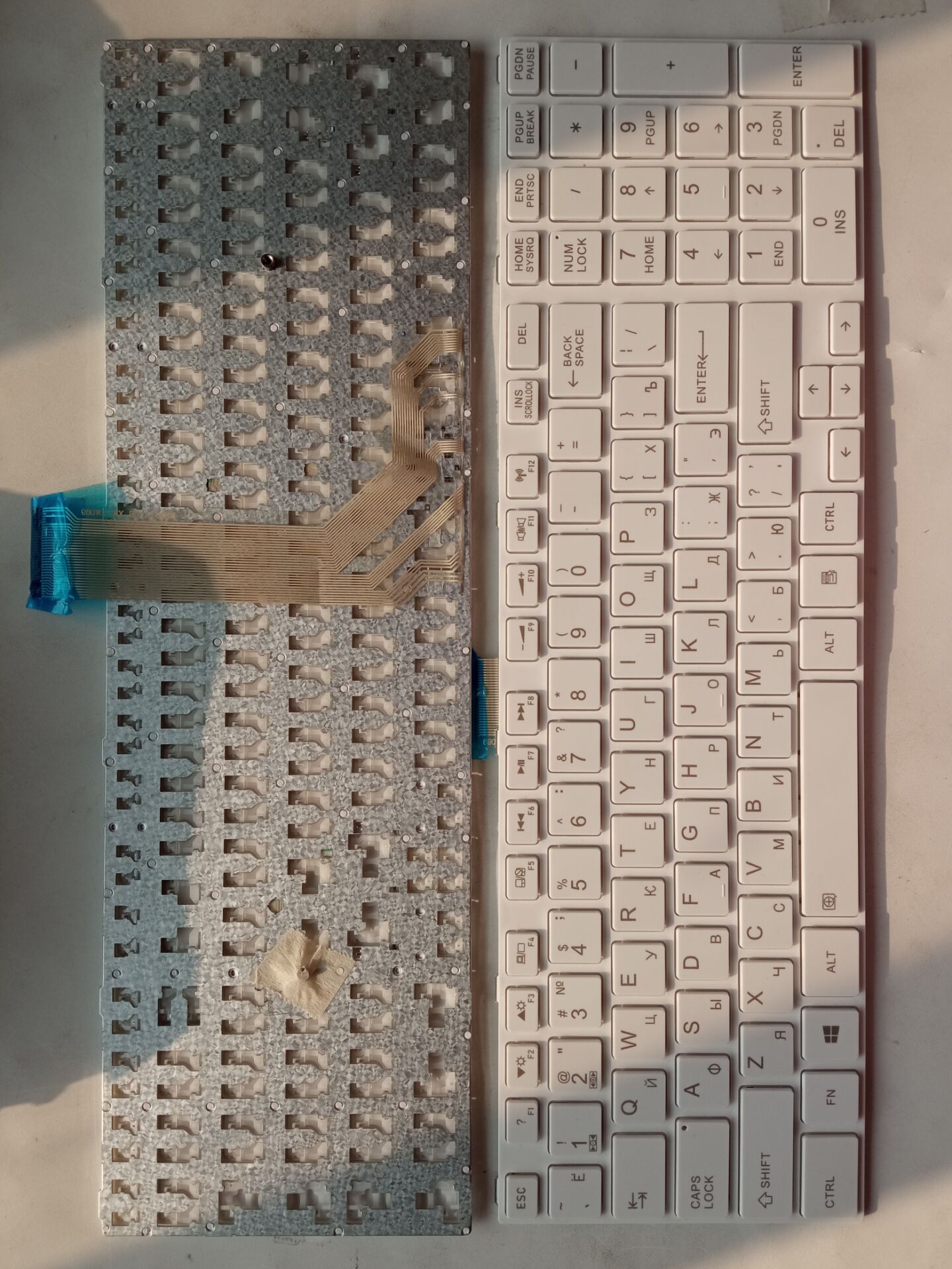 Picture of New Replacement Laptop Keyboard For TOSHIBA C50-A WHITE FRAME BLACK (OEM) RU Layout
